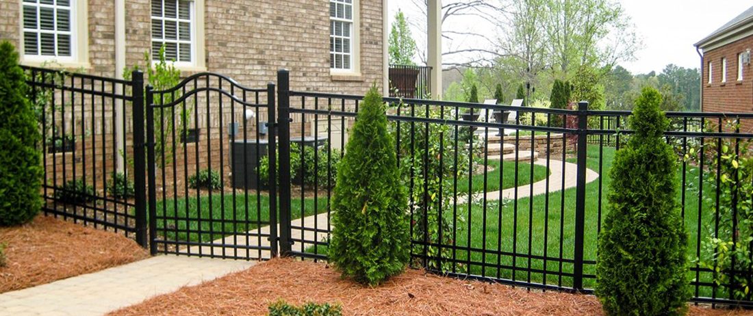 Ornamental Fence - Des Moines Steel Fence | PVC, Chain Link & Wood ...